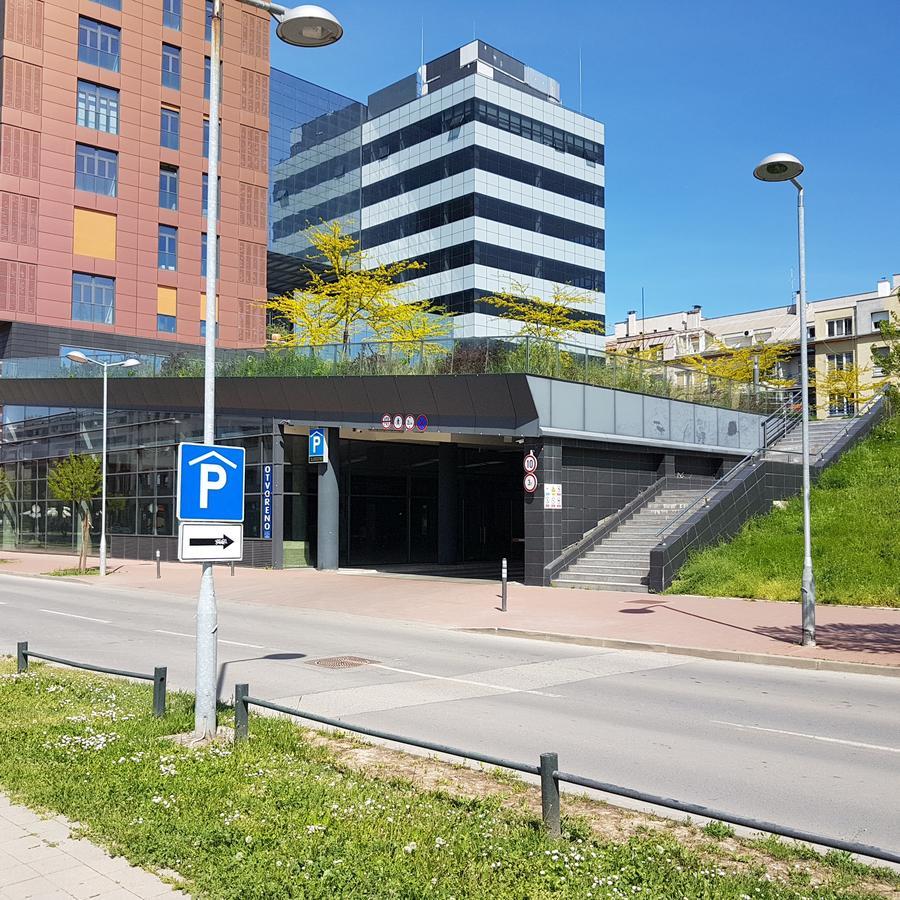 Apartment Viktor,Parking Osijek Eksteriør billede